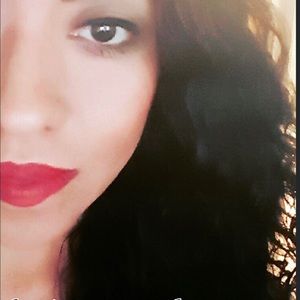 Meet your Posher, Gabriela